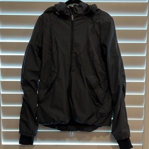 Lulu Lemon Wind breaker / Rain coat